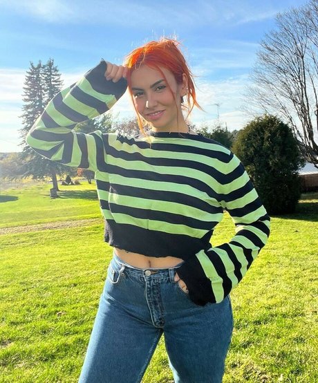 Alicia Atout model best img