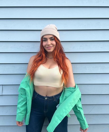 Alicia Atout star exclusive img