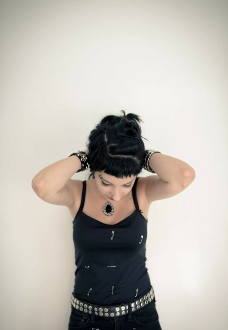 adamnotoscar free star pic