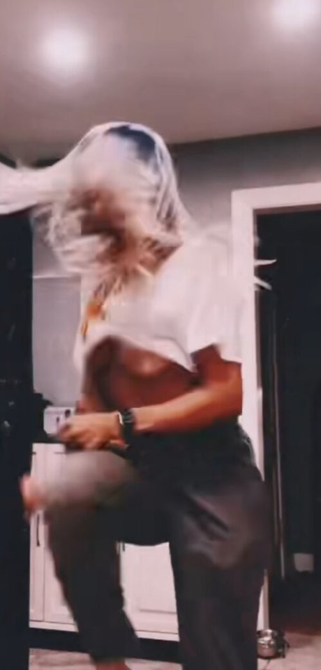 Barbiewants2hype nudes star pictures