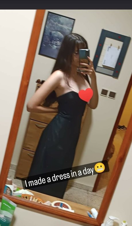 Adiyan naked model photo