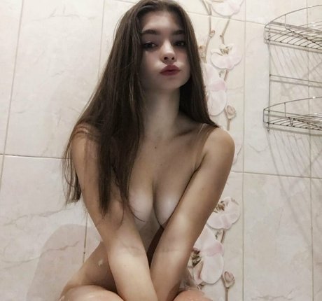 Lerabuns Valeriia sexy actress pic