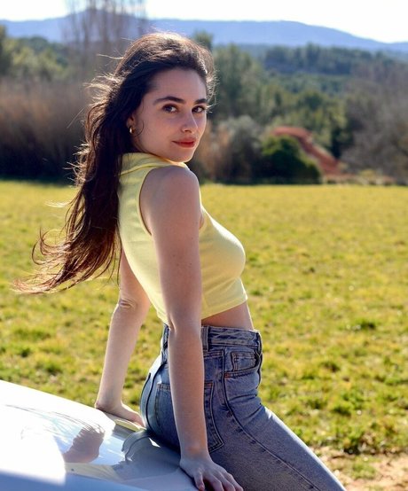 Esther Abrami sex model picture