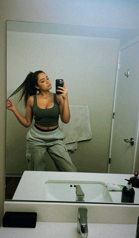 Christina Roki pretty star archive