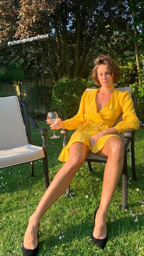 thick latina milf onlyfans pornographic gallery