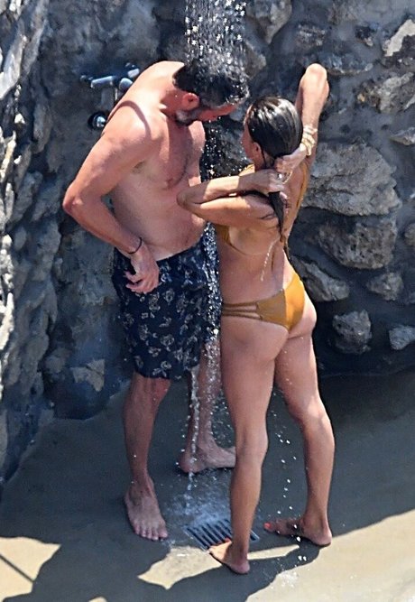 Brooke Burke hot model galleries