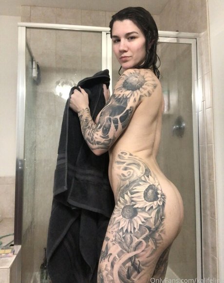 kalifelineplatinum xxx model photo