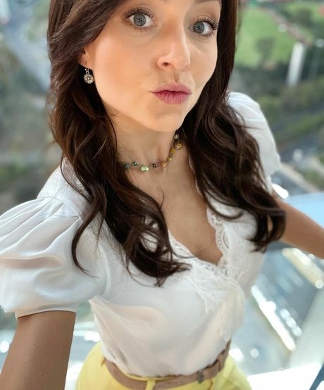 Angelique Boyer star exclusive image