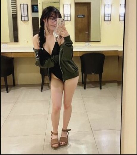 neens beanz nudes actress photos