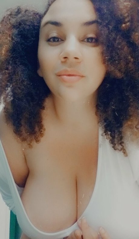 Beigewunder model top archive