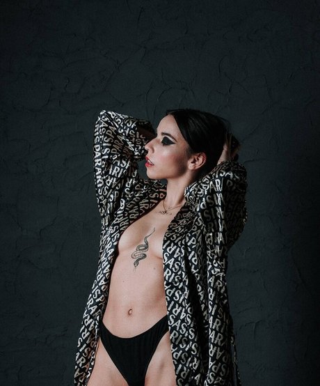 crismaia97 pornstar nudes photo