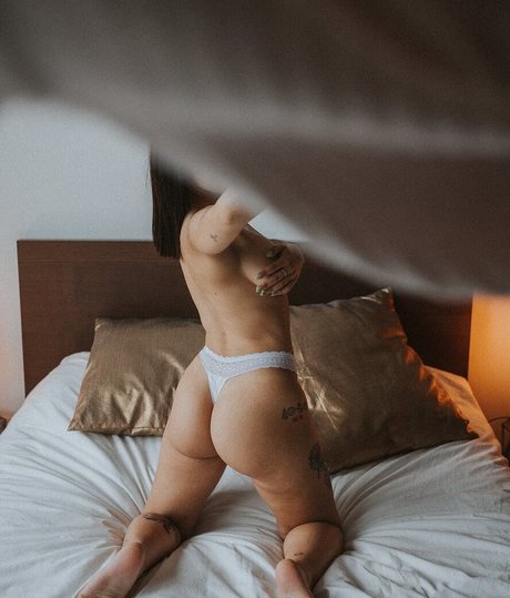 crismaia97 nudes star image