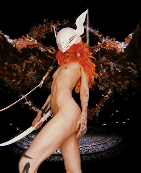 Claire Boucher model photos