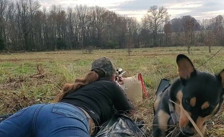 Nina Rynd Wood top star pictures