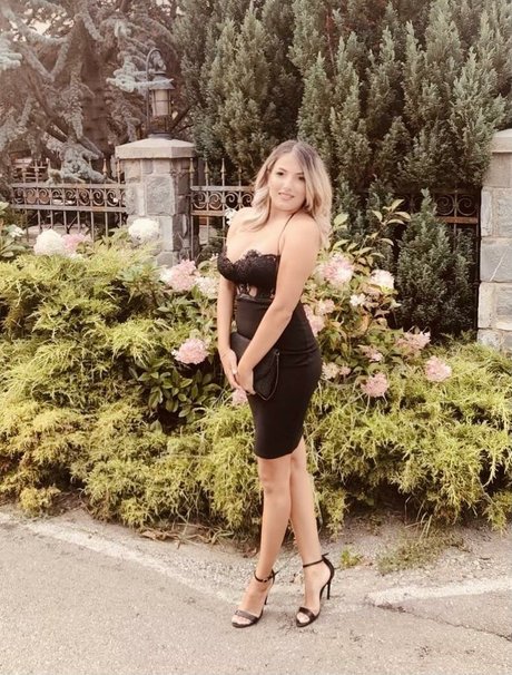 Kelly Aleman model naked picture