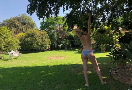 Maria Andrea Araujo art actress pictures