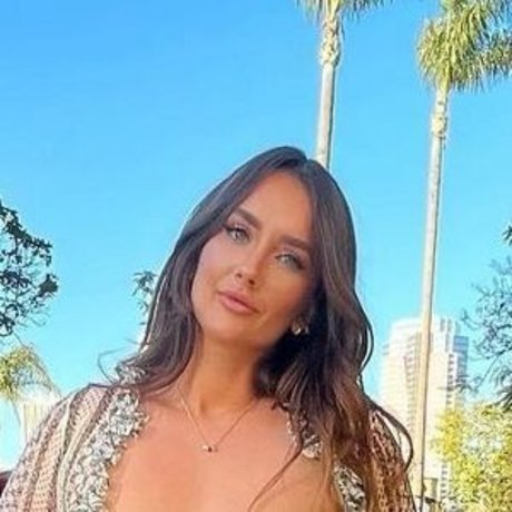 Carlistone pornstar pretty pic