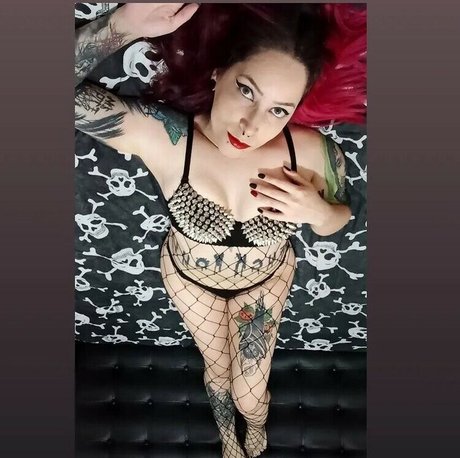 Crazybabyfck top pornstar image