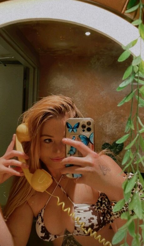 Maddie Dorrell star erotic photos