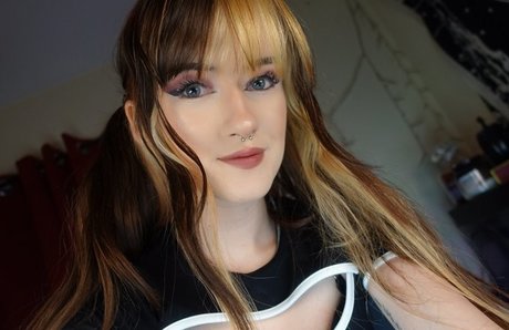 Ashi pornstar hot pic