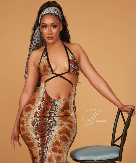 Cleo Cakes star nudes archive