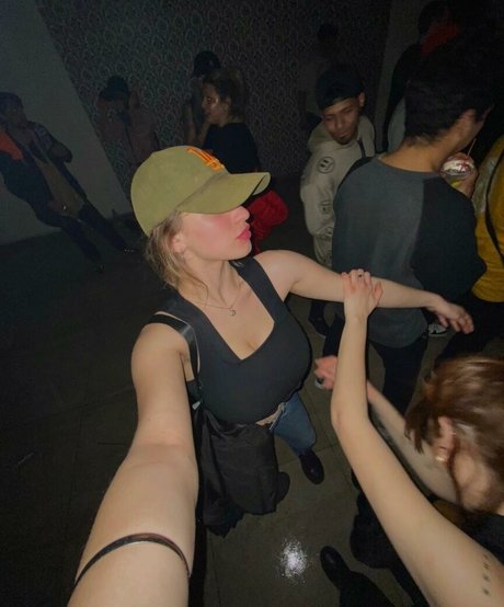 Abigail Maison naked pornstar pic