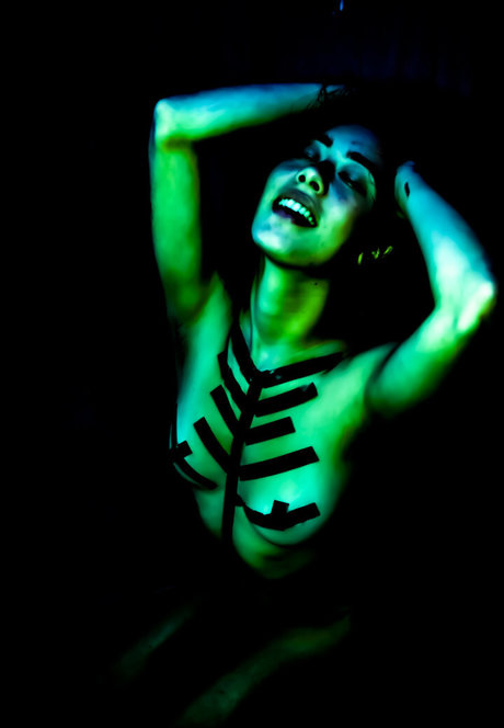 Crystulm3th nudes model photo