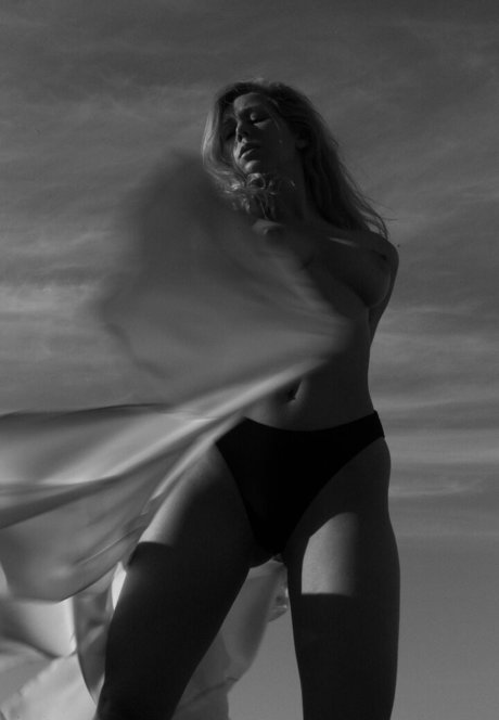 Amedea Marie hd model galleries