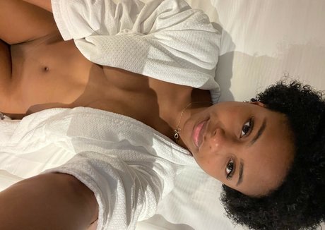 Saffronnn art star galleries