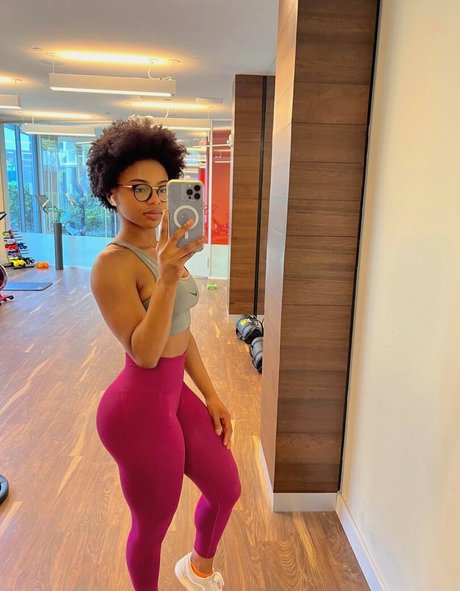 Saffronnn art model pictures