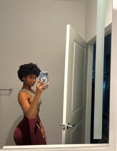 Saffronnn perfect star pictures