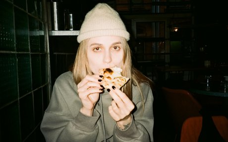 blowjob brunette onlyfans free porn images