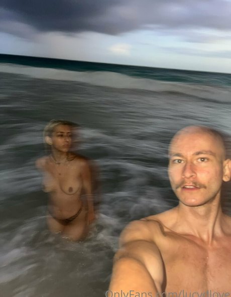 Lucydlove model adult photos