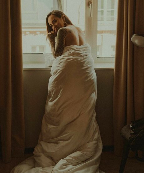 Tatiana Shmayluk art model pictures