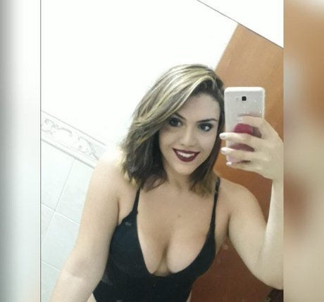 Anna Laura Amaral model free pictures