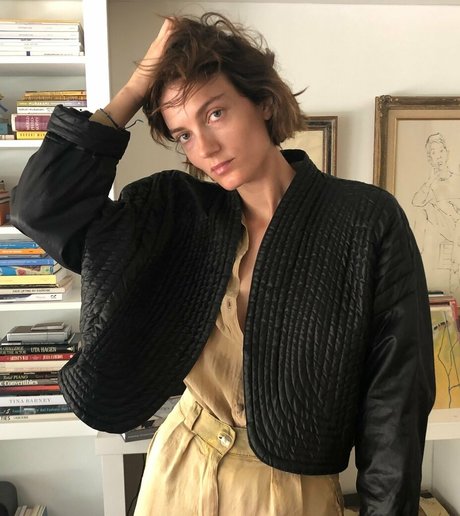 Elektra Miranda Kilbey pornstar top photo