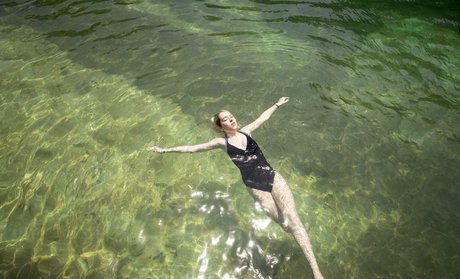 Snailmail naked actress picture