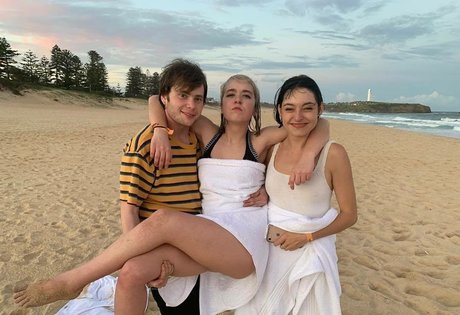 Snailmail model erotic galleries