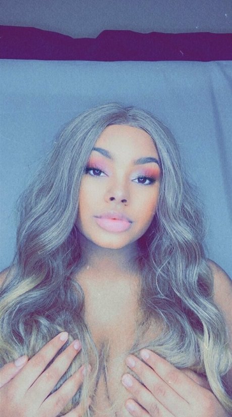 Leah Layne nude star photo