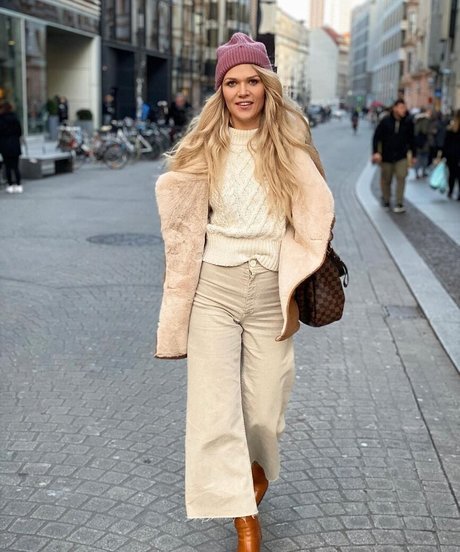 body onlyfans sexy nude photo