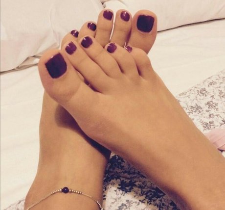 Sophia Zisi hot actress galleries