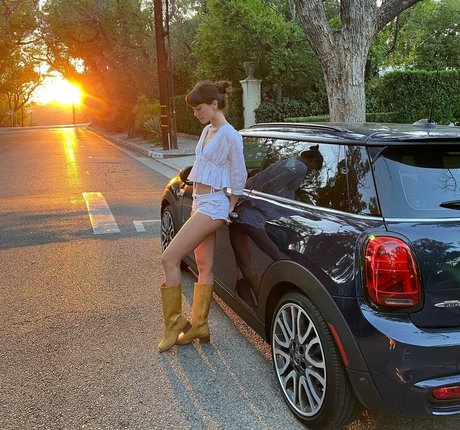 Paige Searcy star hot pictures