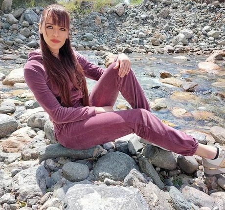 Angela Doxa model nice picture