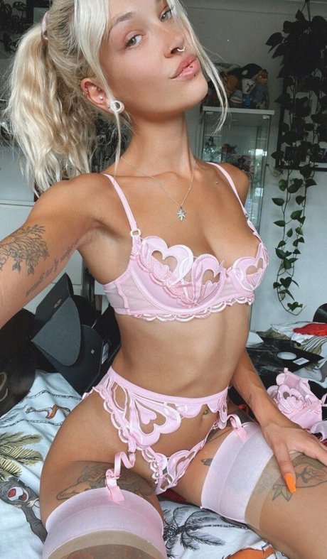 Phirose erotic star photos