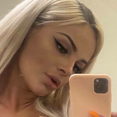 Maddie Murdoch high quality model photos