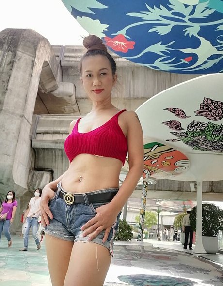 Thai Milf Rita star erotic image