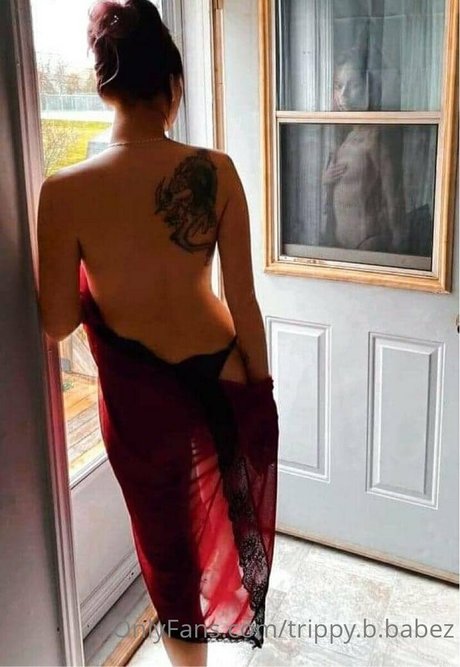 Trippy Baez model top galleries