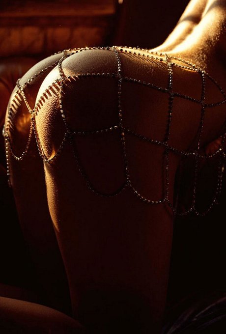 Aktasak nude model images