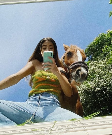 Natalia Jorquera model top image