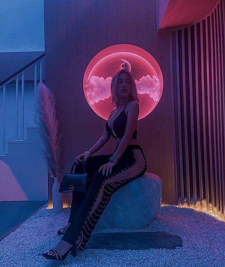 hot mature onlyfans art naked photo